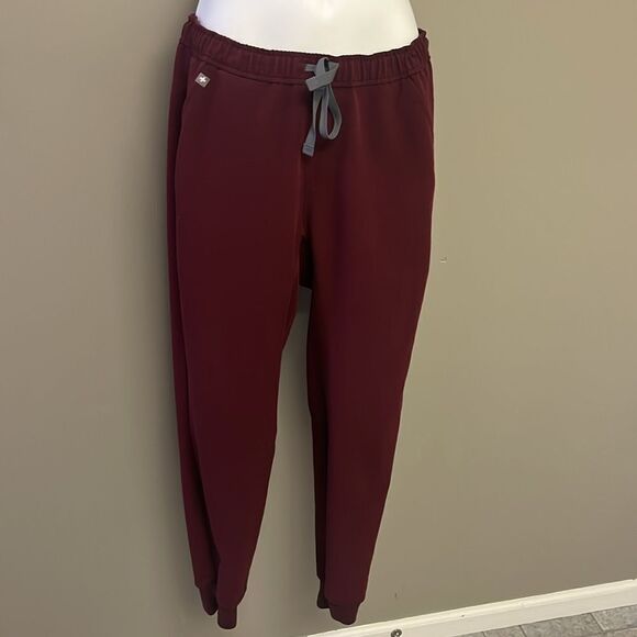 FIGS Burgundy Women’s Pull-On Pockets Elastic Waistband Drawstrings- Medium - Picture 3 of 13